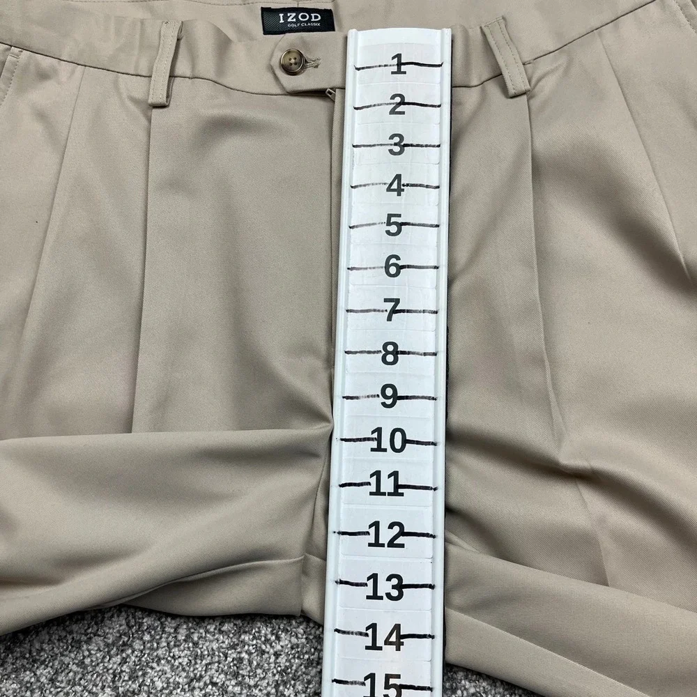 IZOD pnats mens 38X30 Golf performance  Classix Khaki  Microfiber Pleated